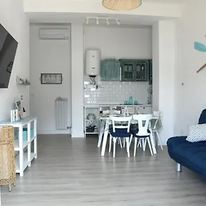 Paradise Castro (Lombardy)